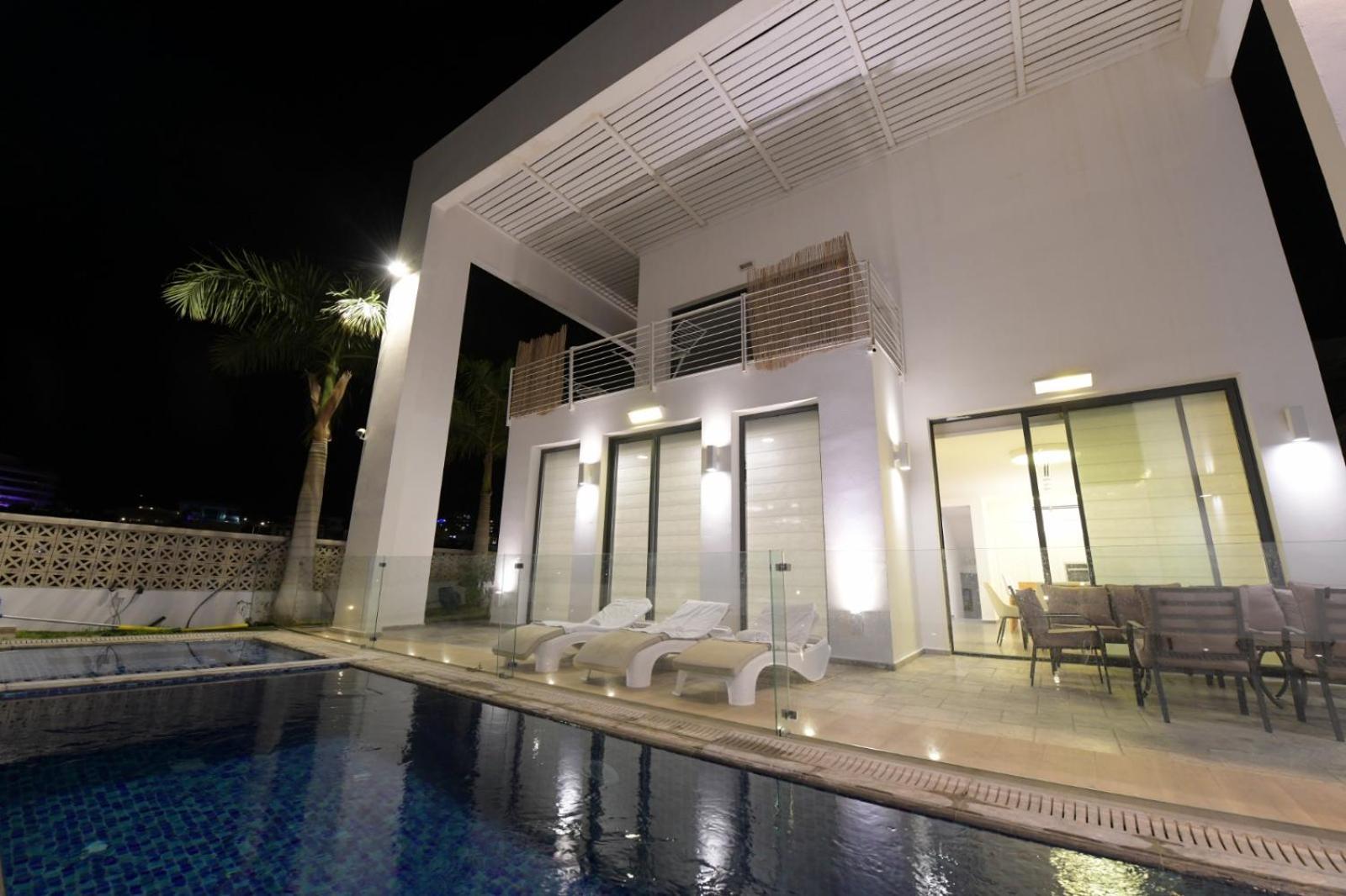 Villa New ! 430m Luxury Class 8-bdr Exclusive Design Heated Pool Jucuzzi Sauna Eilat