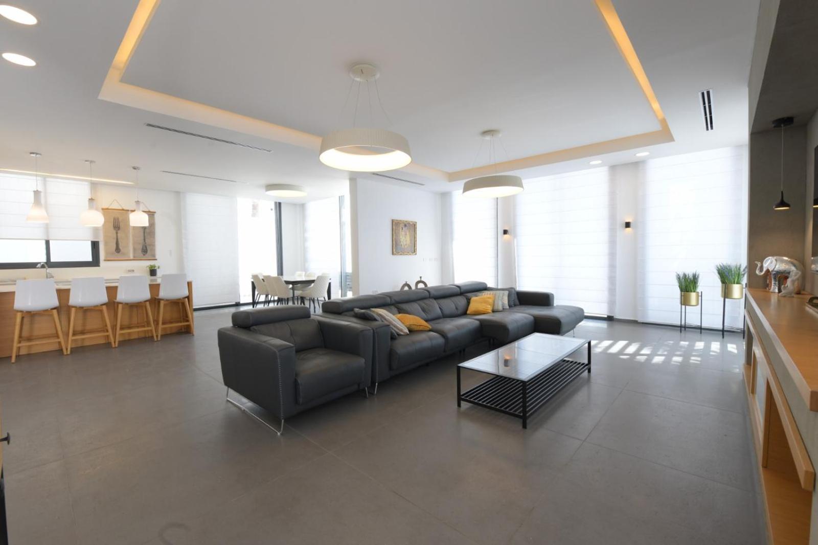 Villa New ! 430m Luxury Class 8-bdr Exclusive Design Heated Pool Jucuzzi Sauna *