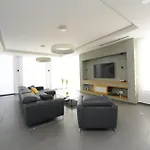 New ! 430M Luxury Best Top Class 8-Bdr Exclusive Villa Top Design Heated Pool Jucuzzi Sauna