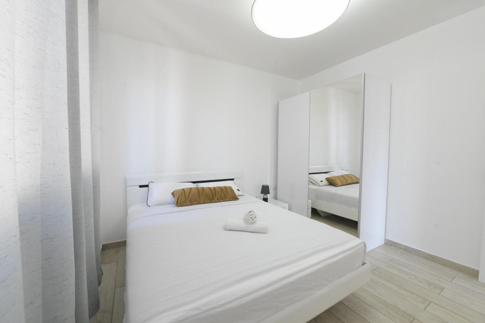 New ! 430m Luxury Class 8-bdr Exclusive Design Heated Pool Jucuzzi Sauna Villa